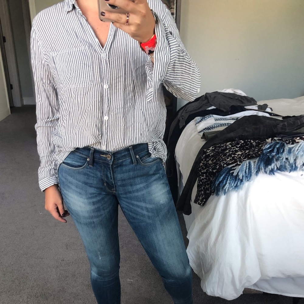 Blue/White button down - lightweight